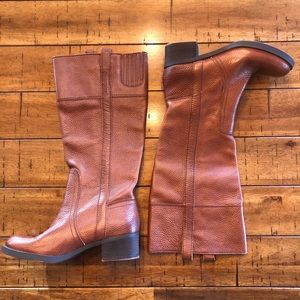 Lucky “Hibiscus” Boot